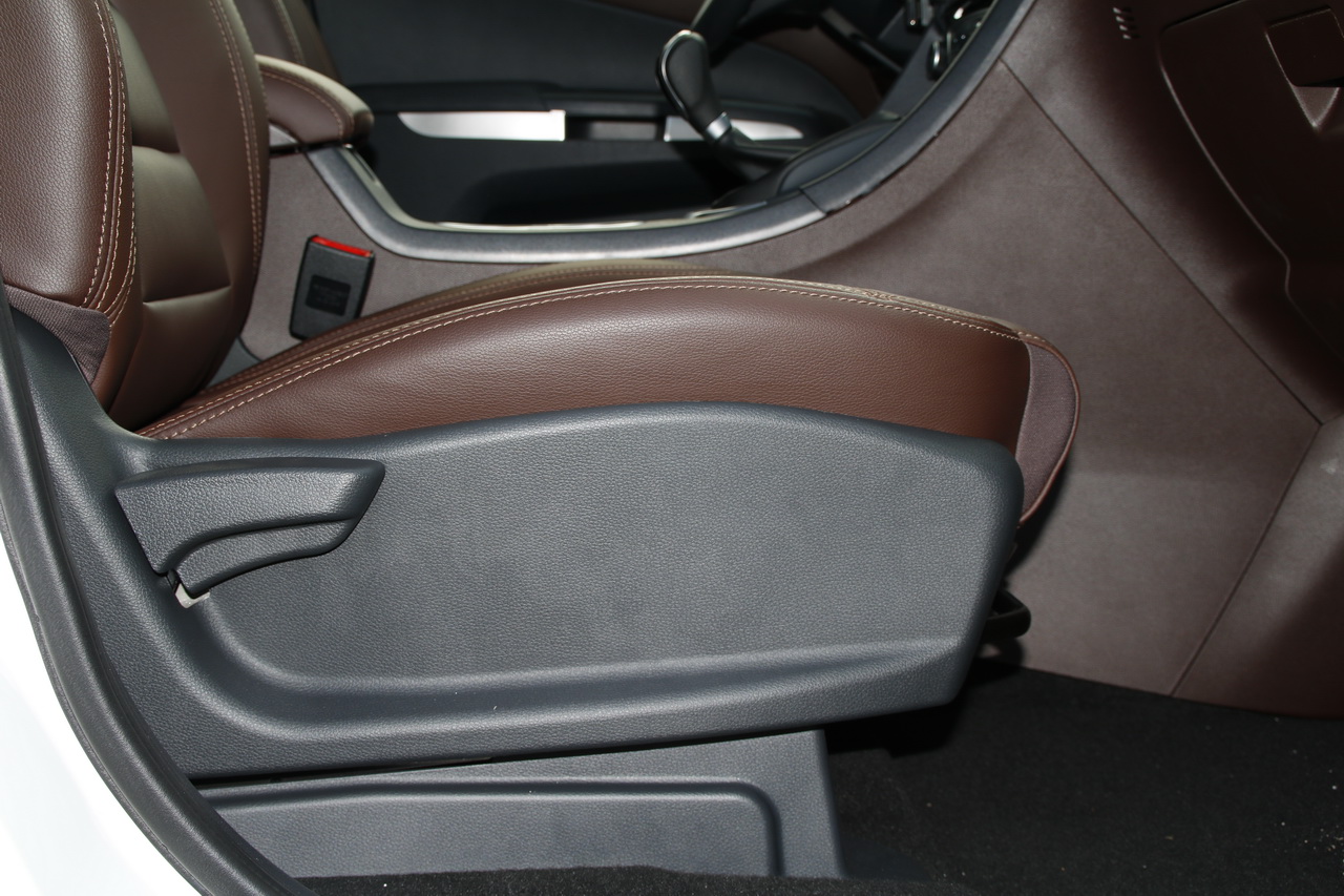 2017福美来七座版1.5T手动适·享型7座