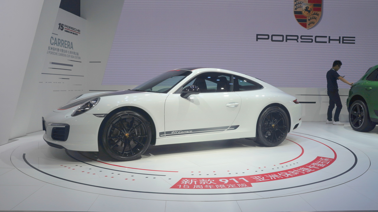 911