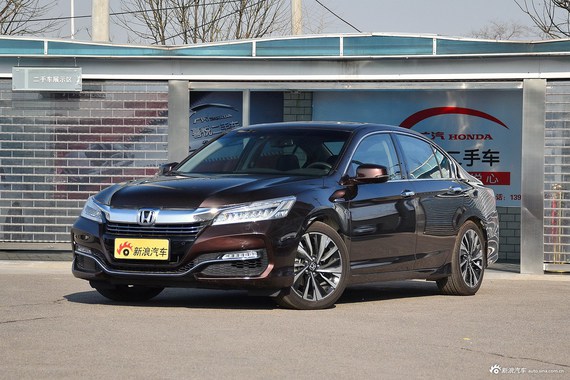  2016款本田雅阁混动2.0L自动锐尊版琥珀金
