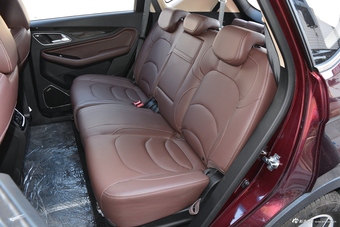 2017款宝骏560 1.5T DCT旗舰型7座