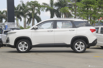 2018款宝骏530 1.8L自动豪华型