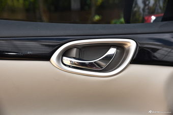 2016款轩逸1.8L自动XV智尊版