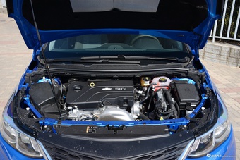 2017款科鲁兹两厢1.5L 自动先锋天窗版