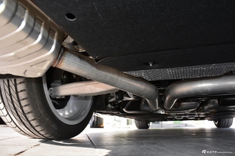 2017款奥迪A8L 4.0T自动60 TFSI quattro豪华型