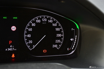 2018款本田雅阁锐·混动2.0L自动锐尊版