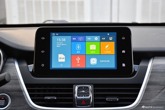 2019款宝骏730 1.5T自动DCT时尚型7座