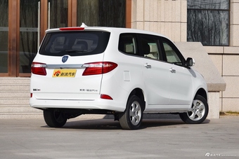 2017款伽途im6 1.5L手动智臻型 白