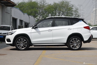 2018款比亚迪宋EV400 智联进享型