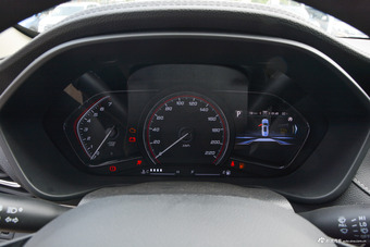 2017上汽大通D90 2.0T自动两驱水星