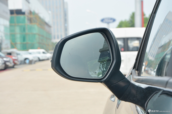 2017上汽大通D90 2.0T自动两驱水星