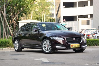 2017款捷豹XFL 2.0T自动240PS尊享版