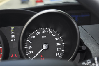 2015款马自达3星骋1.6L自动两厢精英型