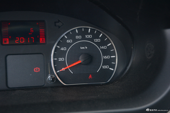 2016款五菱荣光V 1.2L手动实用型