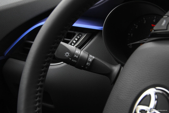 2018款C-HR 2.0L自动豪华版国V