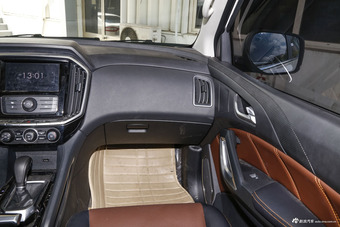 2016款驭胜S350 2.0T自动两驱汽油豪华版7座