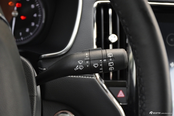 2017款荣威RX5 20T自动两驱互联网智尊版