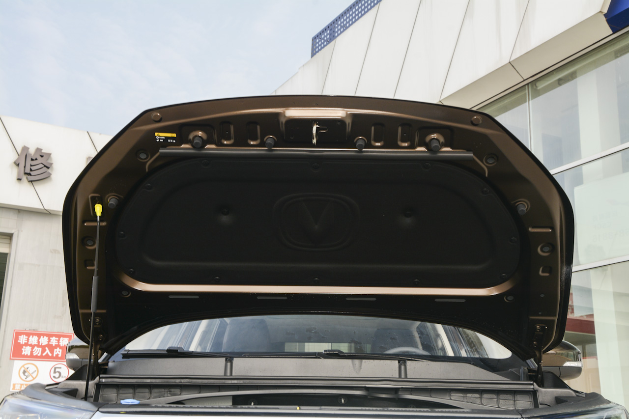 2017款长安CS55 1.5T自动炫动型 