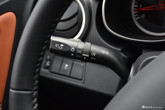 2019款奔腾X40 1.6L自动互联智酷型