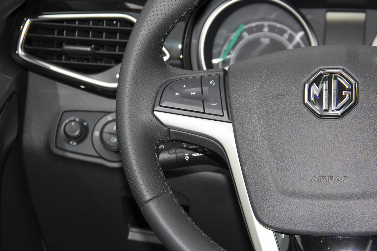 2016款锐腾 1.5T自动豪华版 约克棕