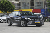 2018款凯美瑞2.0G自动豪华版