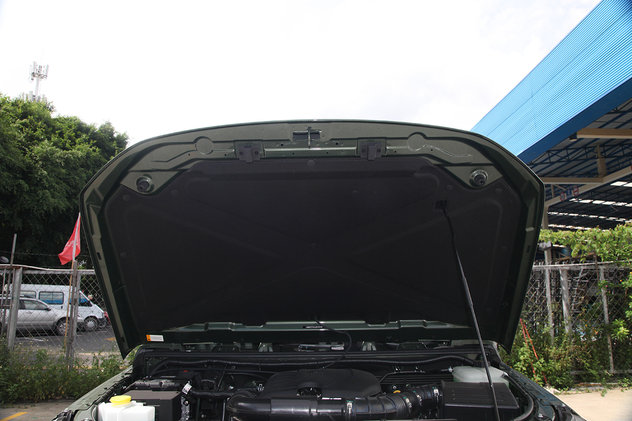 2018款北京BJ40L 2.0T手动柴油四驱尊贵版