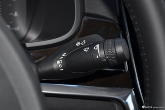 2018款沃尔沃S90 2.0T自动T5智远版