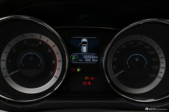 2018款雄师F22 1.9T自动两驱柴油旗舰型D19TCIE2