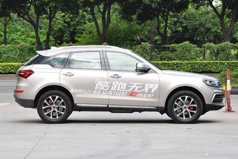 2017款众泰T600 Coupe 1.5T自动尊贵型