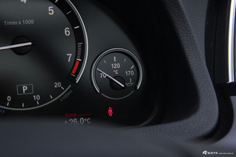 2017款宝马5系GT 2.0T自动528i领先型