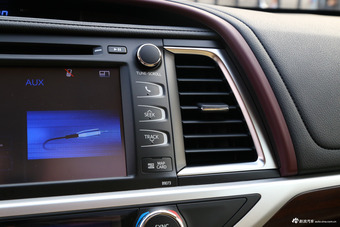 2017款汉兰达2.0T自动四驱至尊版7座