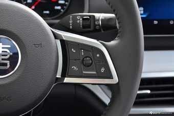 2018款比亚迪唐2.0T 智联尊悦型