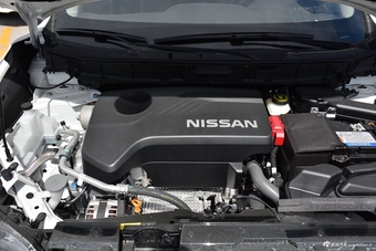 2019款奇骏2.5L自动四驱智联领先版