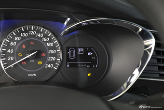 2018款启辰D60 1.6L自动舒适版