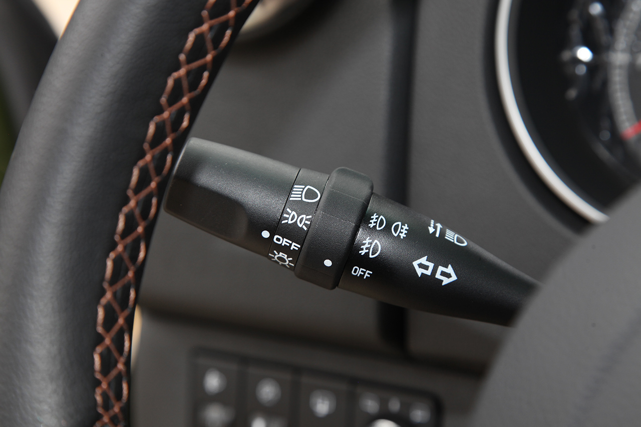 2016款北京BJ40L 2.3T自动两驱尊贵版