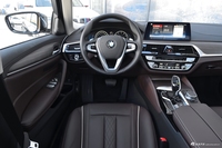 2019款宝马5系2.0T自动530Li 尊享型豪华套装