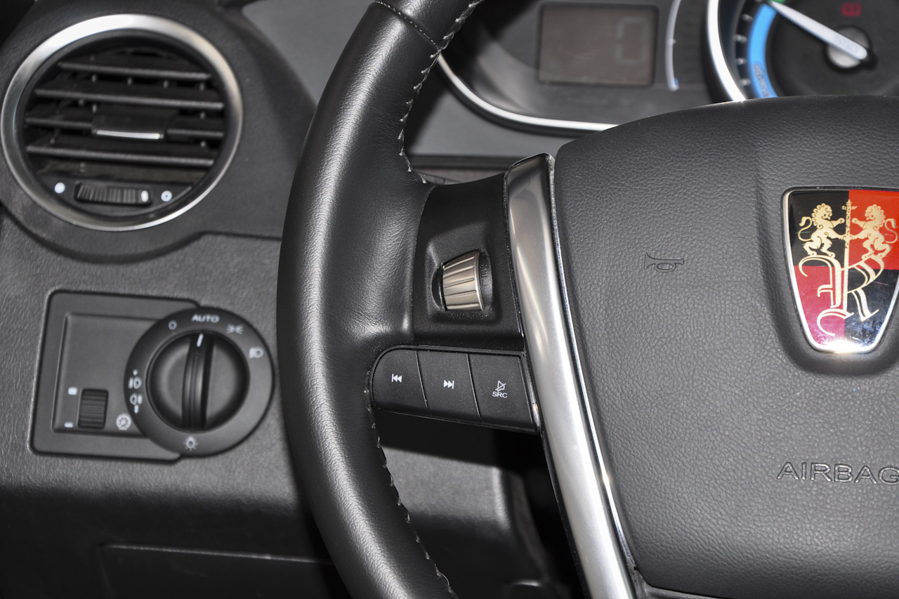 2016款荣威e550 1.5L自动旗舰版