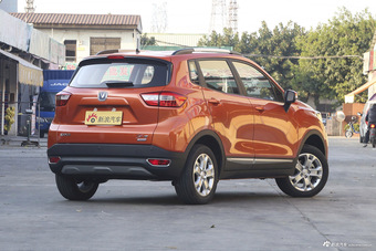 2016款长安CS15 1.5L自动时尚版