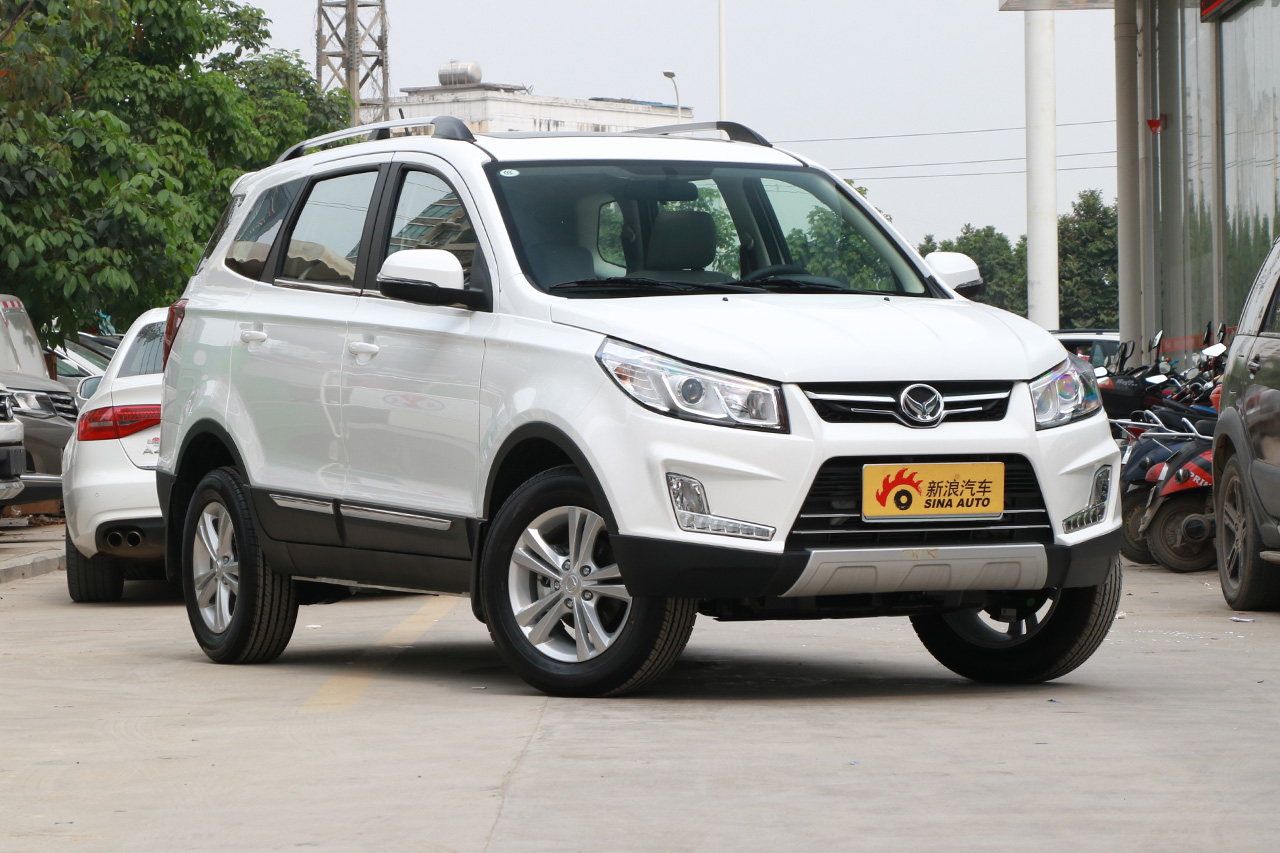 2017款北汽幻速S3 1.5L手动豪华型