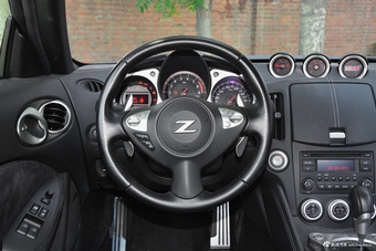 2015款日产370Z 3.7L自动Coupe
