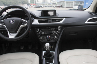 2016款悦翔V7 1.6L手动乐动型国IV