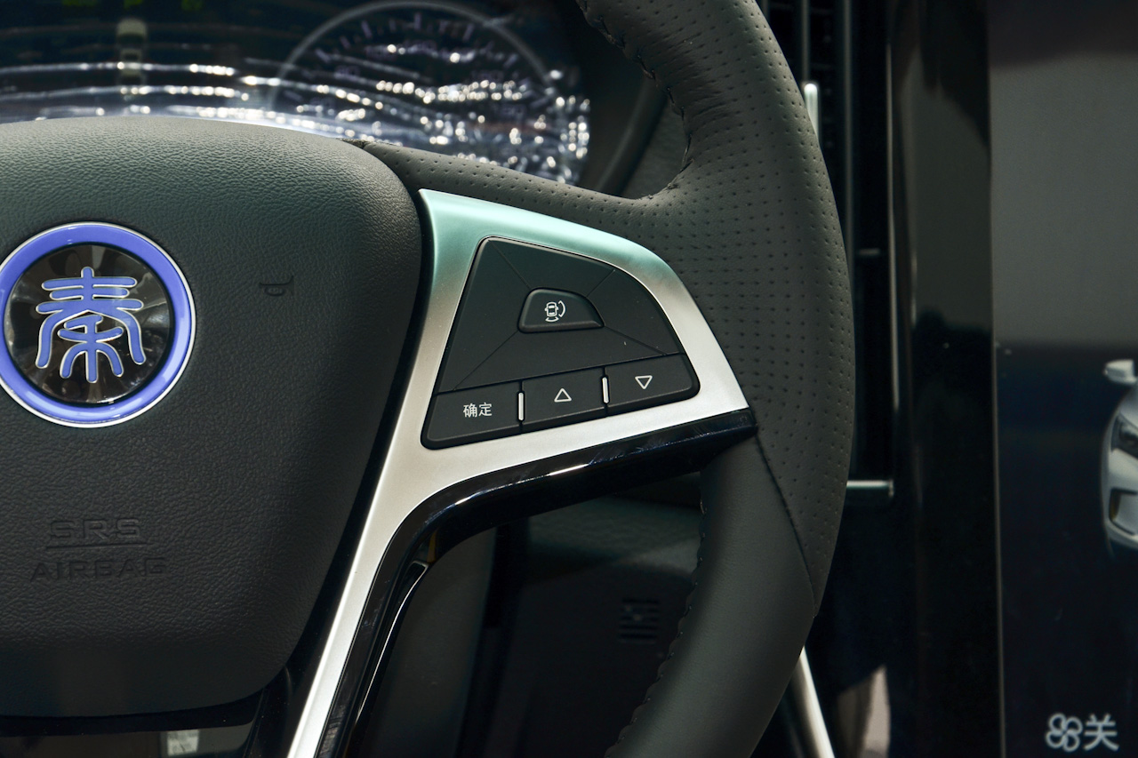 2017款比亚迪秦100 1.5T