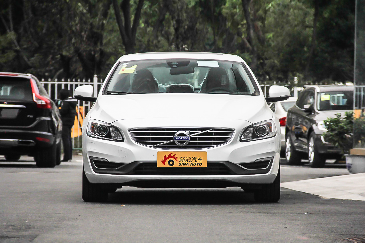 2017款沃尔沃S60L 1.5T自动T3智进版