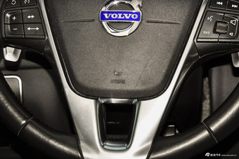 2016款沃尔沃XC60 2.0T自动 T5 AWD智驭版