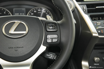 2017款雷克萨斯NX200 2.0L自动全驱锋尚版