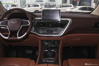 2018款北汽幻速S7 1.5T 自动尊享型