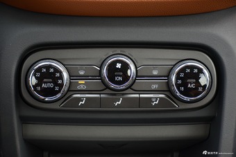 2017款东南DX7 1.5T手动舒适型