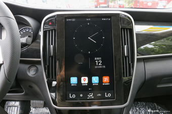 2018款比亚迪宋MAX 1.5T自动智联旗舰型6座