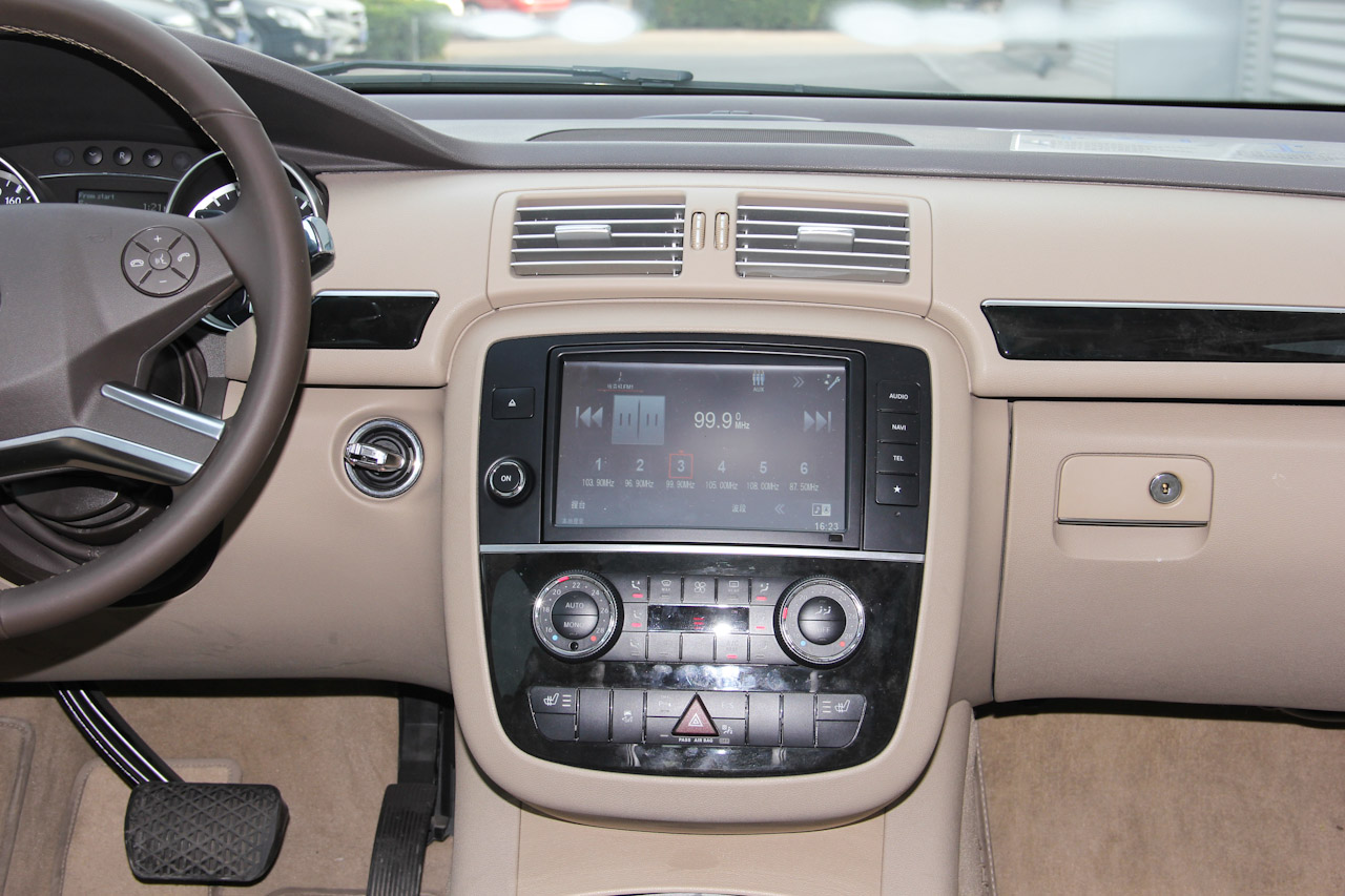 2015款奔驰R320 3.0T自动4MATIC豪华型