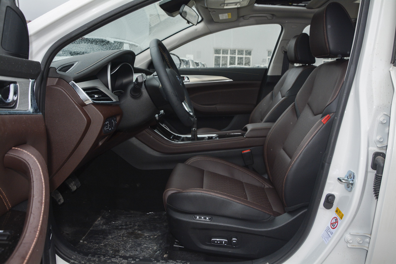 2018款逸动1.6L GDI手动尊尚型