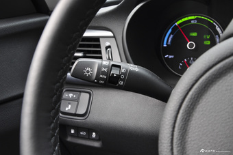 2016款起亚K5 2.0L自动PREMIUM